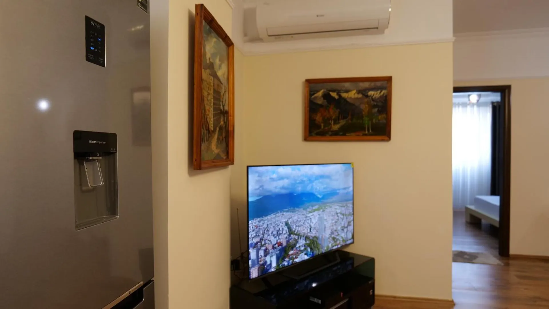Tirana View Spacious Apartment 07 0*,